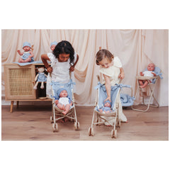 ASI Dolls - Kleine Kinderwagen Met Tas-Noel - Poppen-Speelsets-Speelfiguren