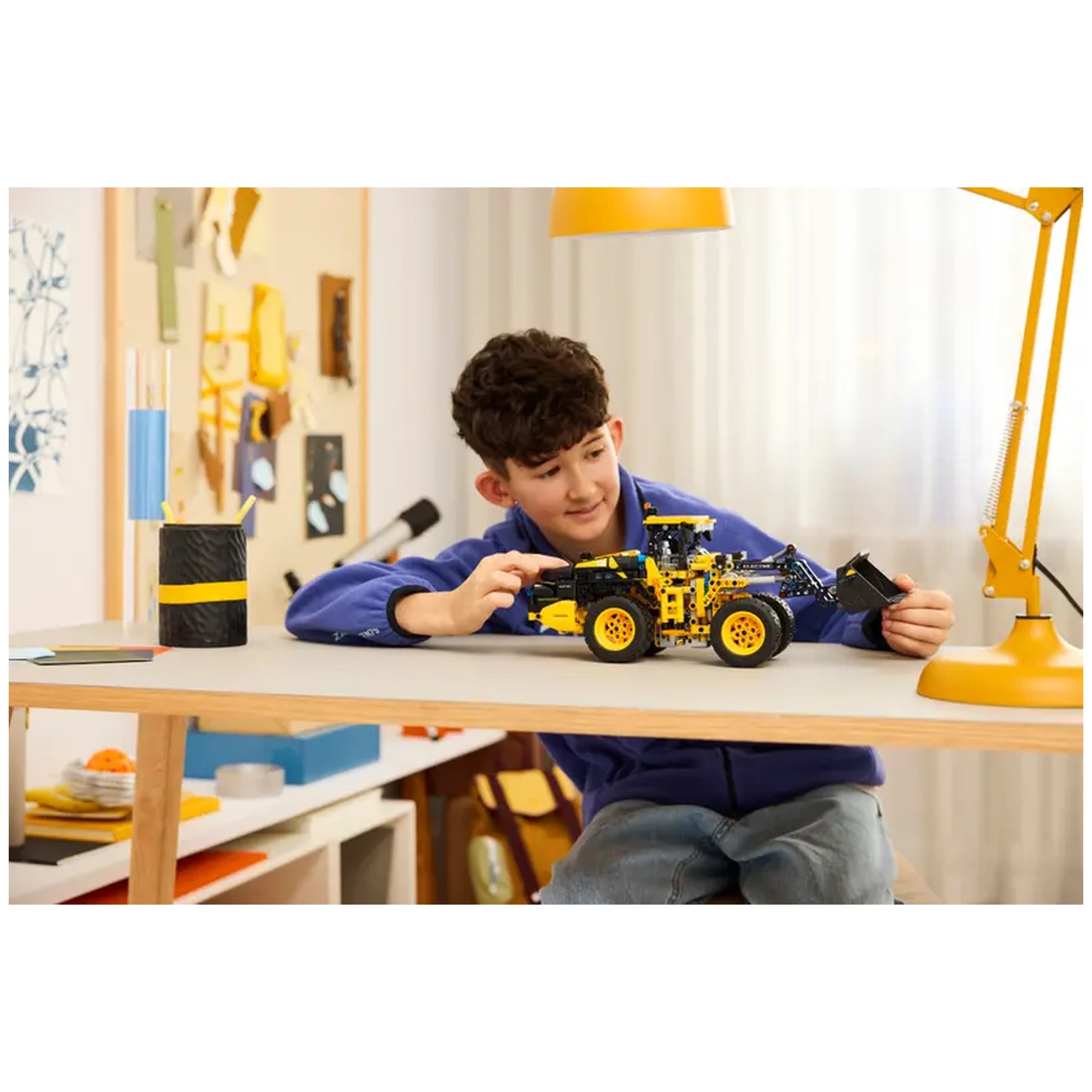 LEGO - Technic Volvo L120 Elektrische Wieldumper - Bouwset Speelgoed