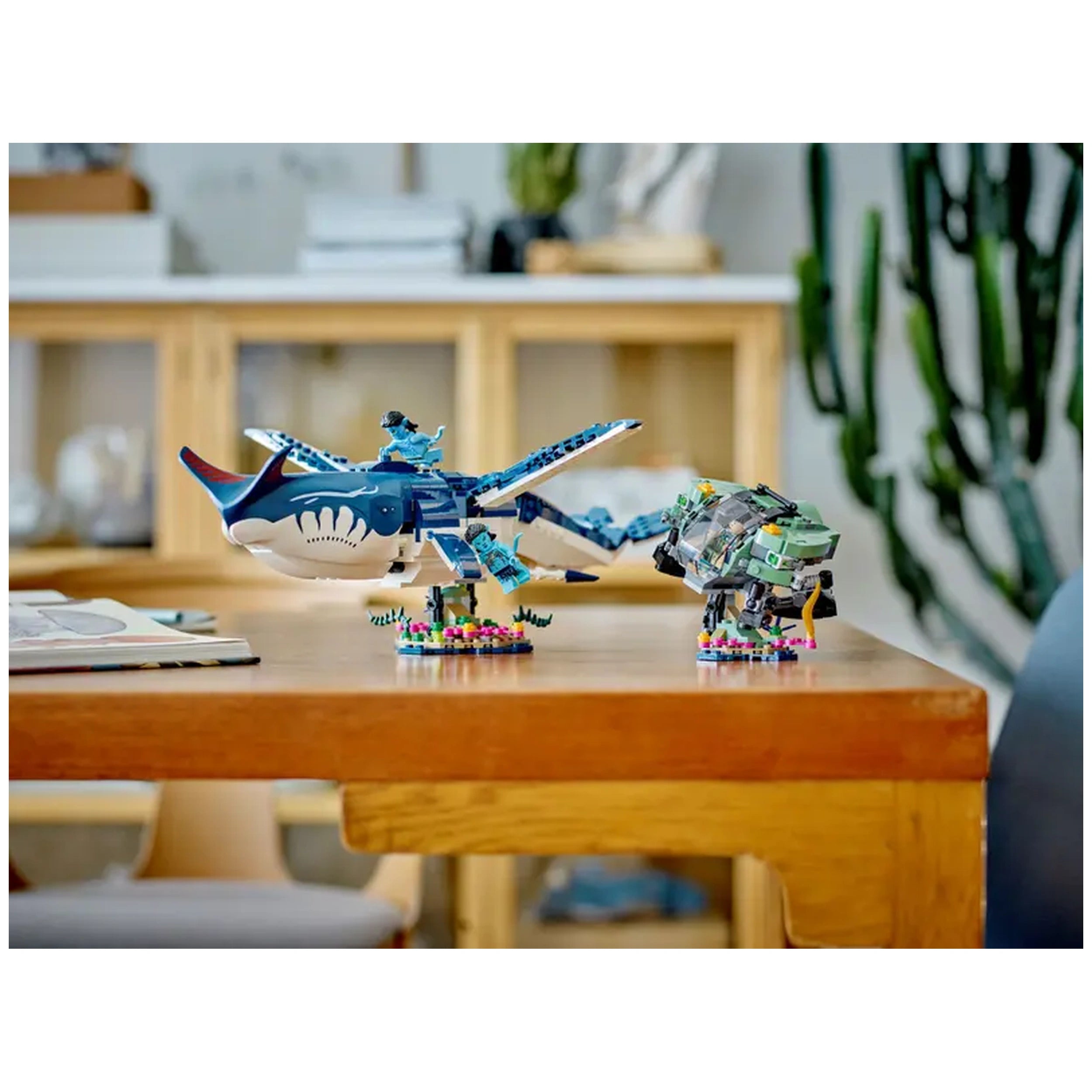 Lego - Avatar - Payakan the Tulkun & Crabsuit - Construction Set Toys