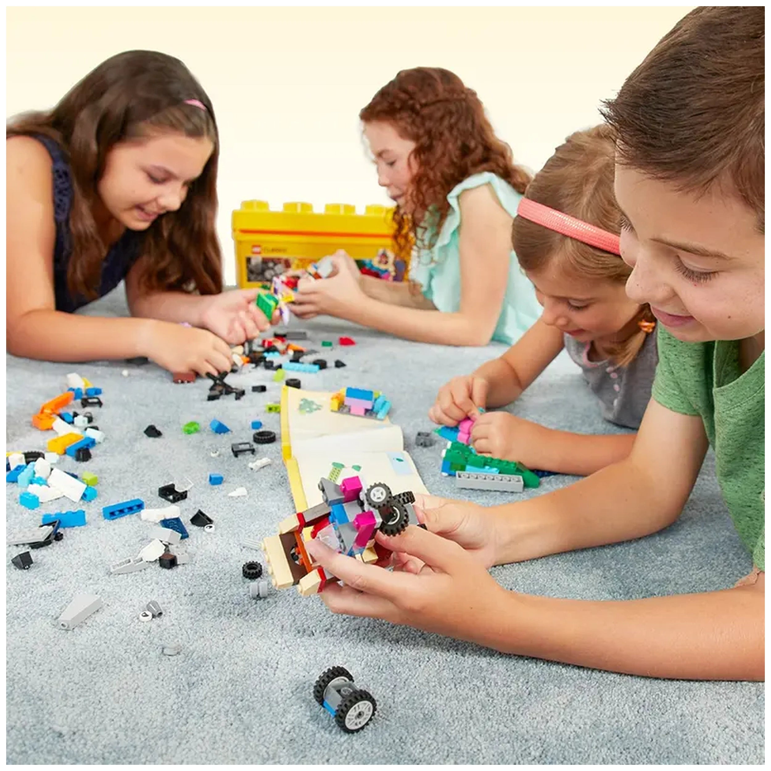 Lego - Classic - Medium Creative Brick Box - Construction Set Toys
