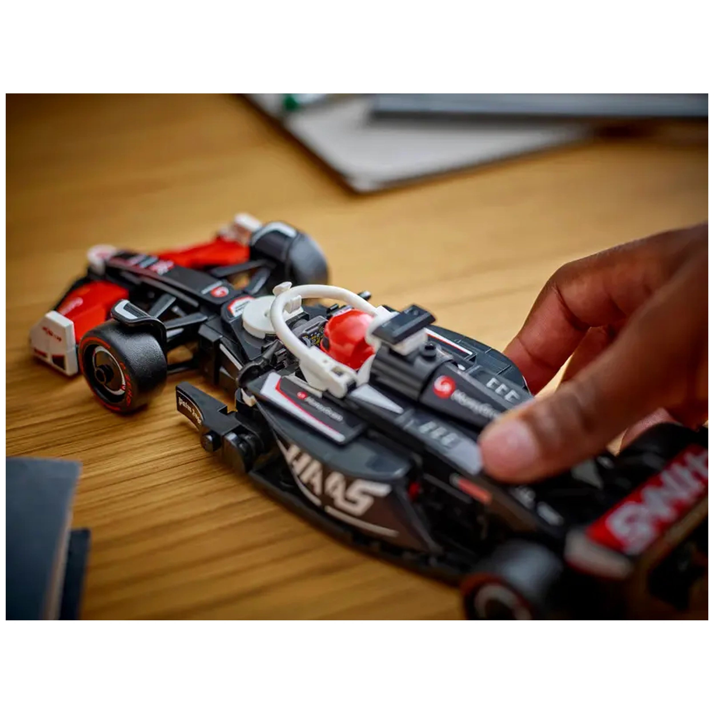 Lego - Speed Champions - MoneyGram Haas F1 Team VF-24 Raceauto - Bouwset Speelgoed