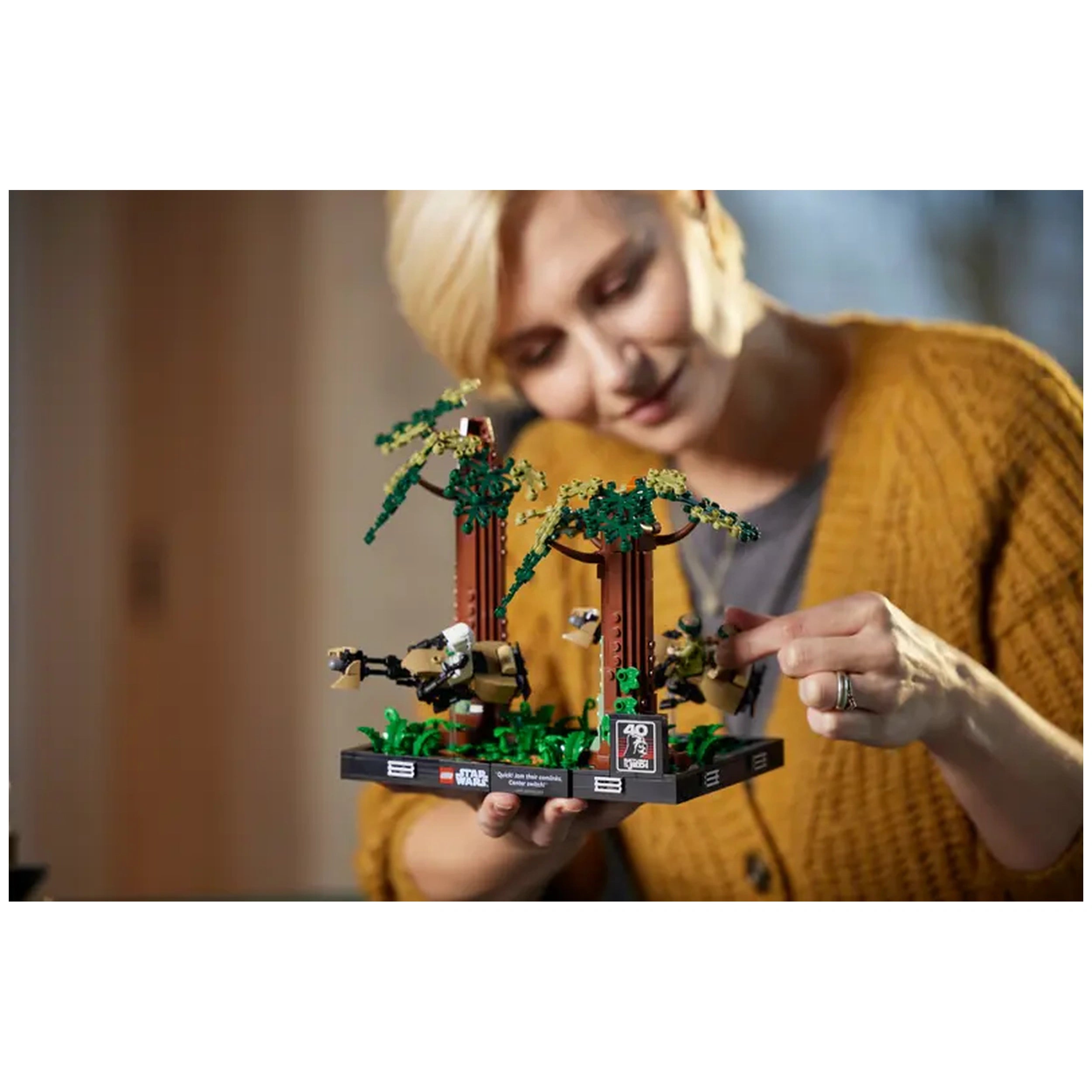 Lego - Star Wars - Endor Speeder Chase Diorama - Construction Set Toys