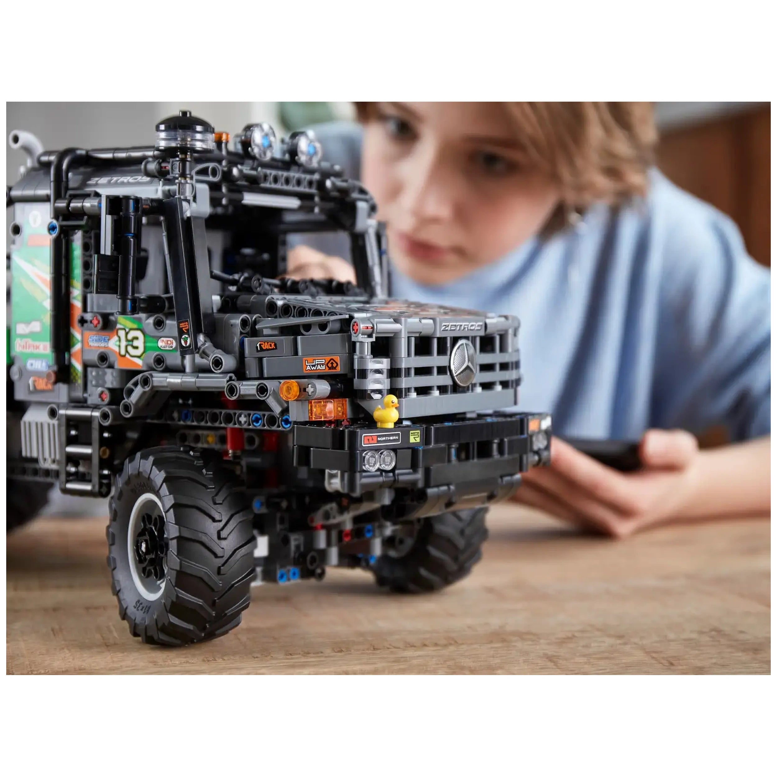 Lego - Technic - 4x4 Mercedes-Benz Zetros Trial Truck - Construction Set Toys