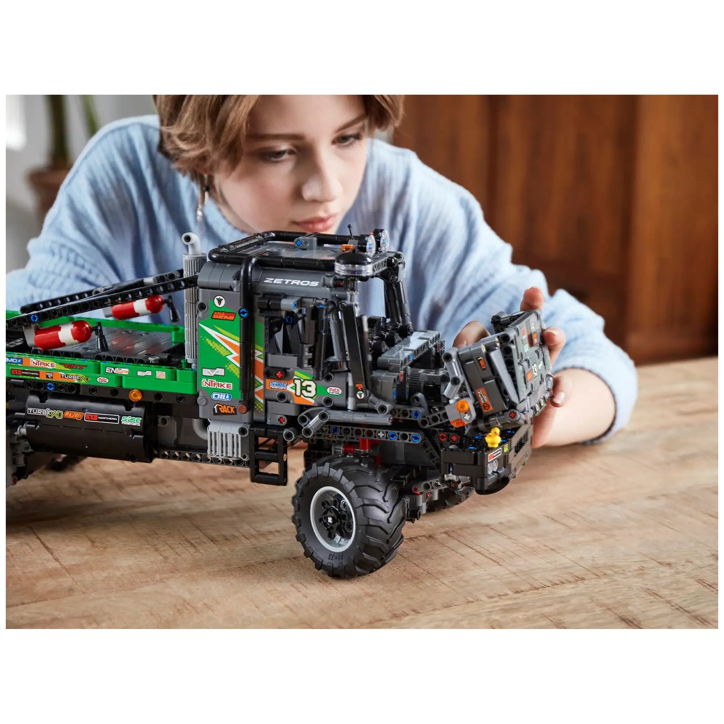Lego - Technic - 4x4 Mercedes-Benz Zetros Trial Truck - Construction Set Toys