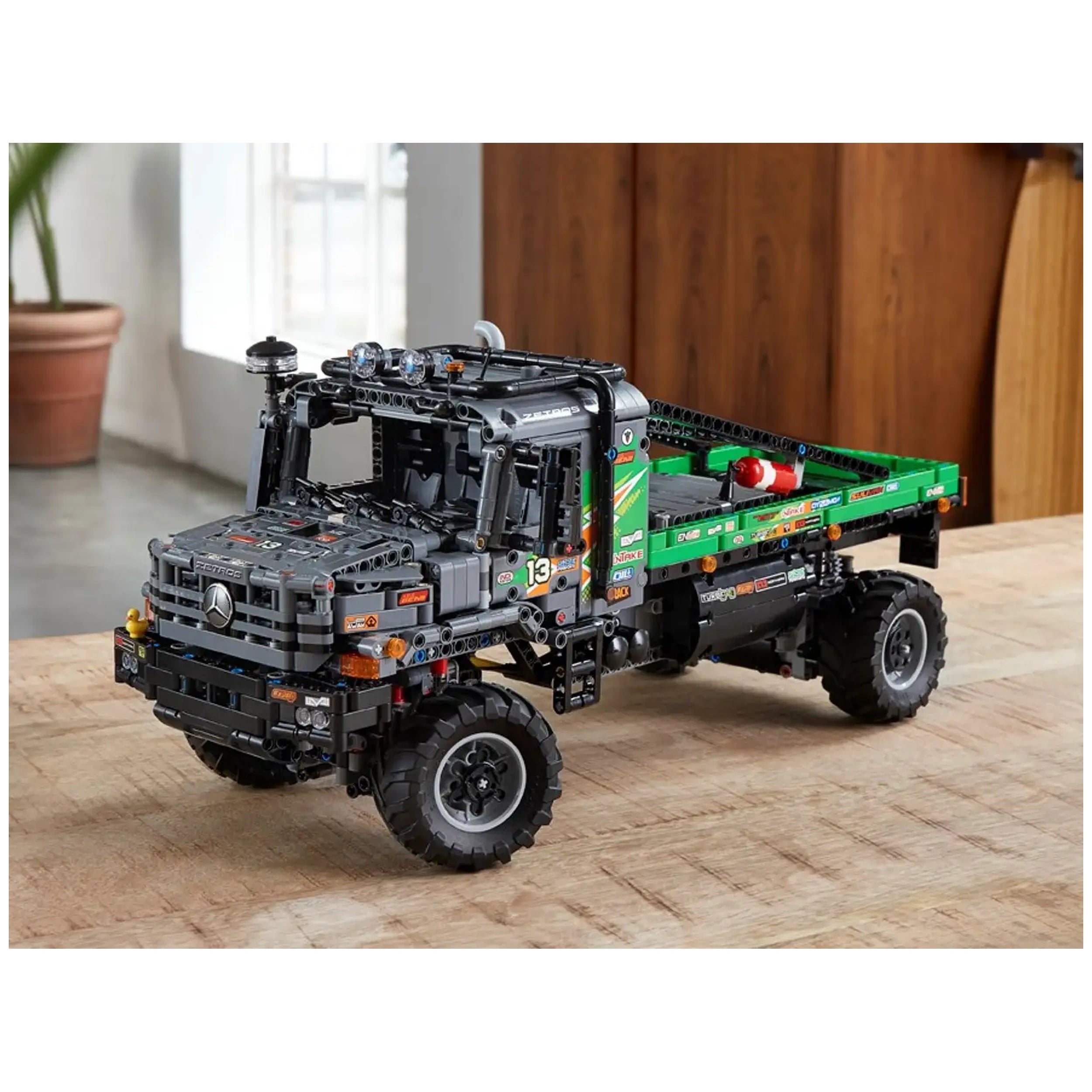 Lego - Technic - 4x4 Mercedes-Benz Zetros Trial Truck - Construction Set Toys