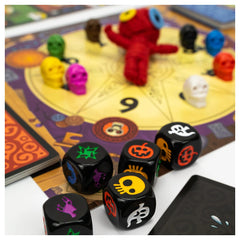 Red Glove - Vudù Board Game for Adults & Kids Ages 8+ - Hilarious Magical Party Game for 2-8 Players with Ingredient Dice and Voodoo Doll Miniature - RG2032 - Italian Edition