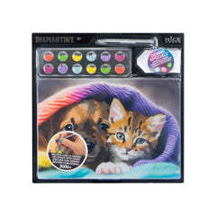 Diamantiny Artist Level Up painting kit features an orange and white cat with gemstone beads and scissors in glossy packaging